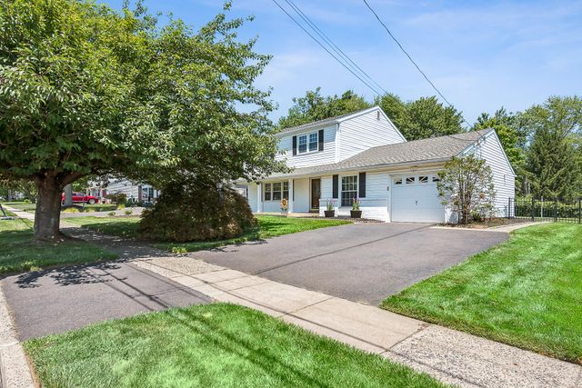275 WAVERLY RD, Southampton, PA 18966