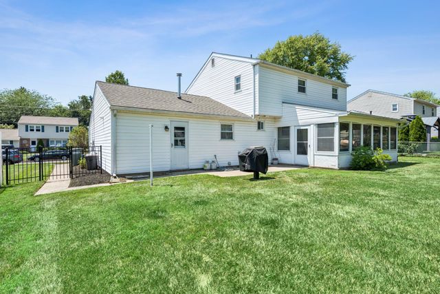 275 WAVERLY RD, Southampton, PA 18966
