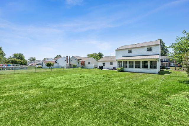 275 WAVERLY RD, Southampton, PA 18966