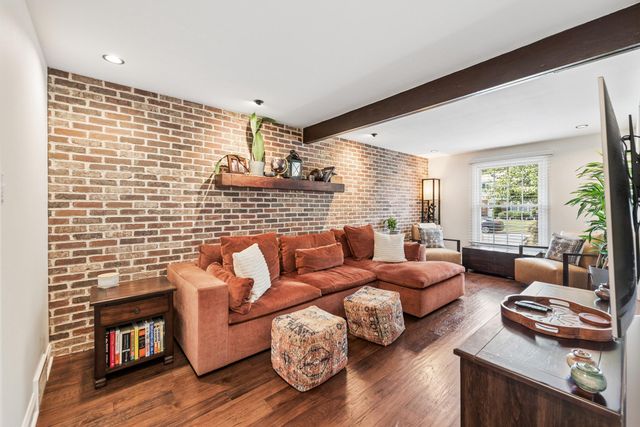275 WAVERLY RD, Southampton, PA 18966