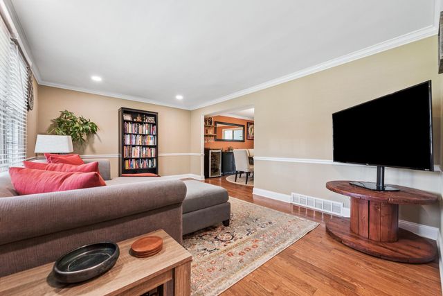 275 WAVERLY RD, Southampton, PA 18966