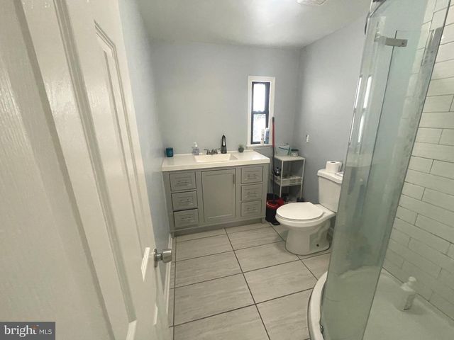 6033 FALMONT DR, Morrisville, PA 19067