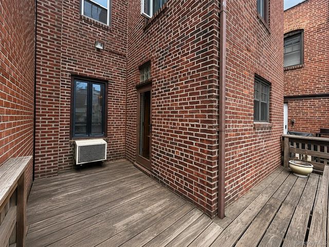 95-19 242nd Street, Floral Park, NY 11001