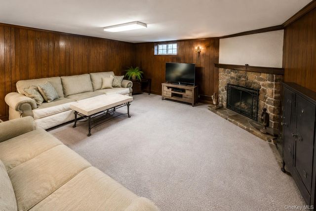 95-19 242nd Street, Floral Park, NY 11001