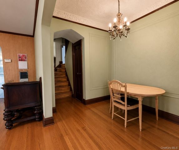 95-19 242nd Street, Floral Park, NY 11001