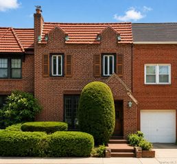 95-19 242nd Street, Floral Park, NY 11001