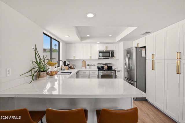 10690 E MERCER Lane, Scottsdale, AZ 85259