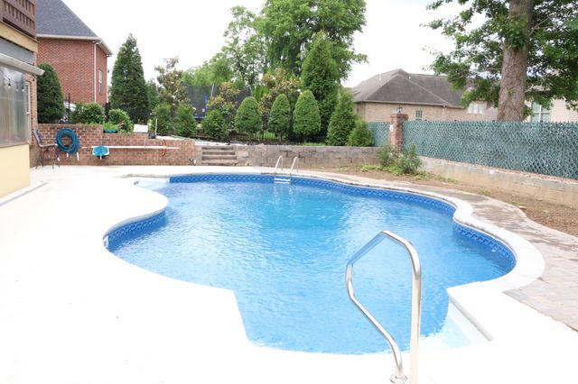 1023 Somerset Downs Blvd, Hendersonville, TN 37075