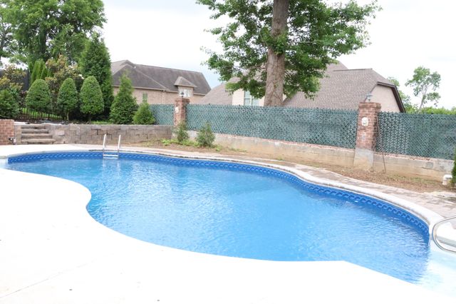 1023 Somerset Downs Blvd, Hendersonville, TN 37075