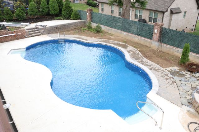1023 Somerset Downs Blvd, Hendersonville, TN 37075