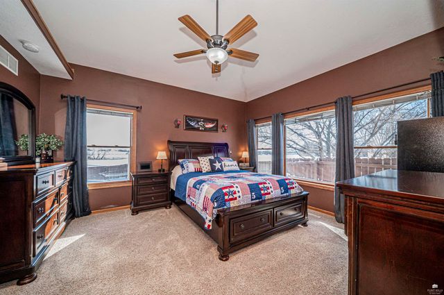 401 Dewey Street, Solomon, KS 67480