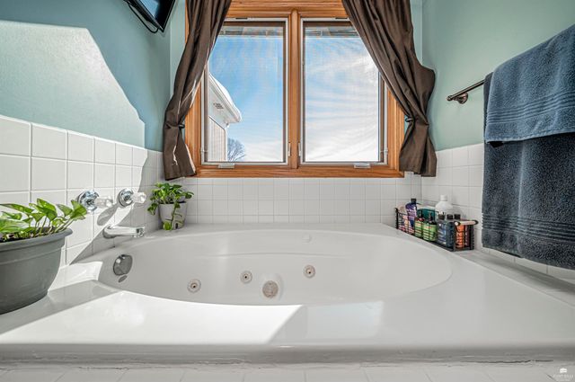 401 Dewey Street, Solomon, KS 67480