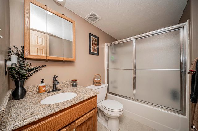 401 Dewey Street, Solomon, KS 67480