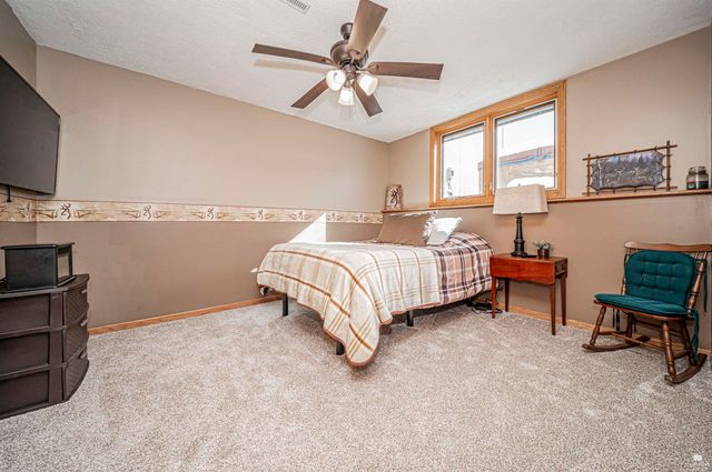 401 Dewey Street, Solomon, KS 67480