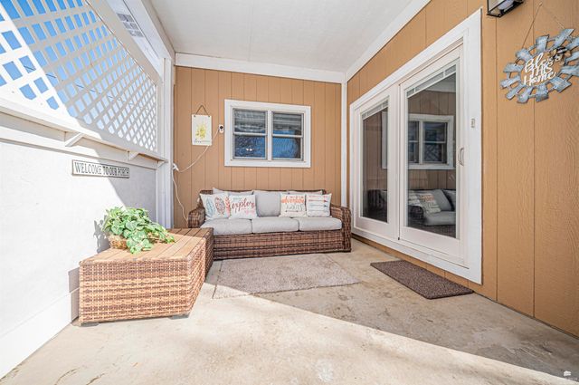 401 Dewey Street, Solomon, KS 67480