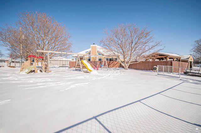 401 Dewey Street, Solomon, KS 67480