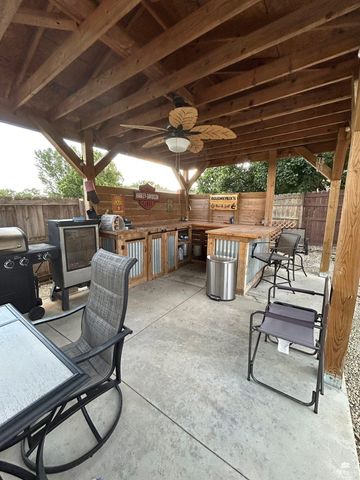 401 Dewey Street, Solomon, KS 67480