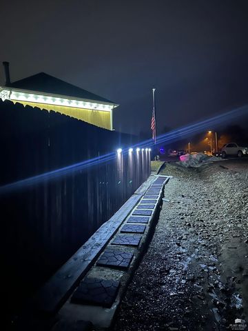 401 Dewey Street, Solomon, KS 67480