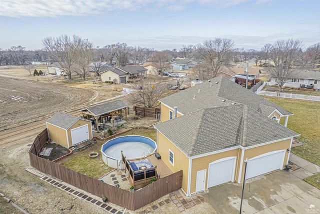 401 Dewey Street, Solomon, KS 67480