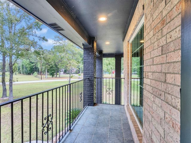 17275 Northcrest Circle, New Caney, TX 77357