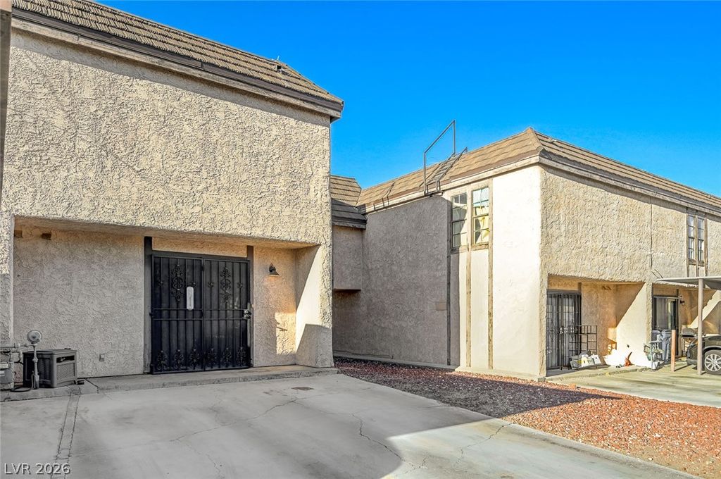 6518 Ironbark Lane, Las Vegas, NV 89107 — photo 4