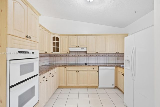 12641 NW 102nd Place, Hialeah Gardens, FL 33018