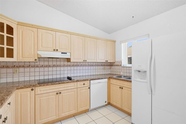 12641 NW 102nd Place, Hialeah Gardens, FL 33018