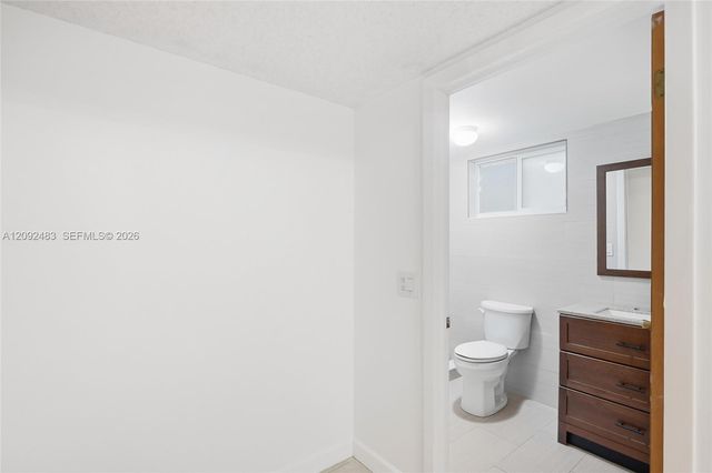 12641 NW 102nd Place, Hialeah Gardens, FL 33018
