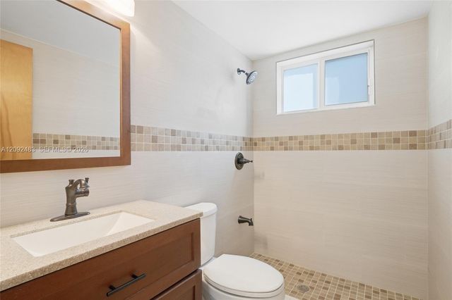 12641 NW 102nd Place, Hialeah Gardens, FL 33018