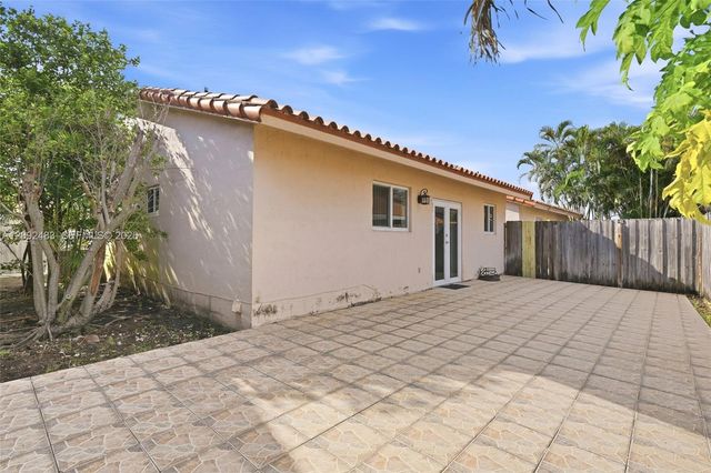 12641 NW 102nd Place, Hialeah Gardens, FL 33018