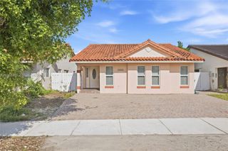 12641 NW 102nd Place, Hialeah Gardens, FL 33018