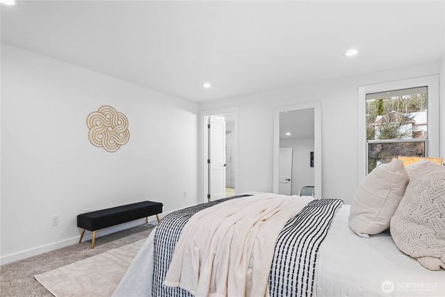 17431 NE 28th Street, Redmond, WA 98052