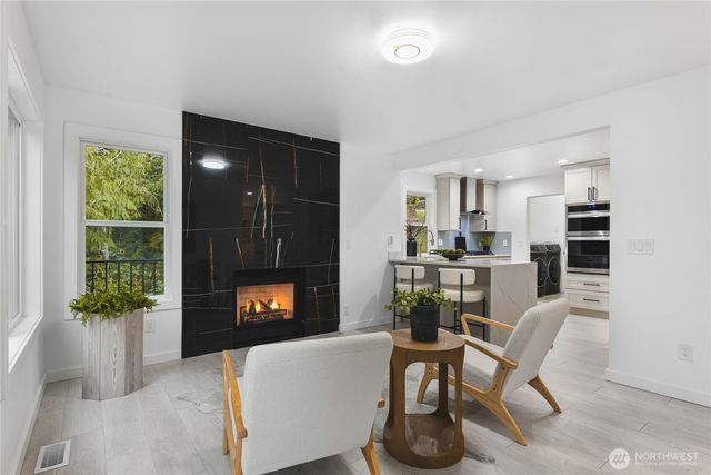 17431 NE 28th Street, Redmond, WA 98052