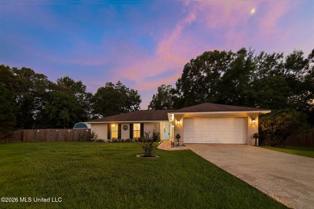 8715 Pine Ridge Boulevard, Diamondhead, MS 39525