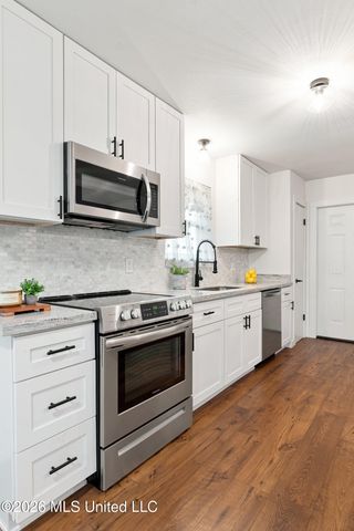 8715 Pine Ridge Boulevard, Diamondhead, MS 39525