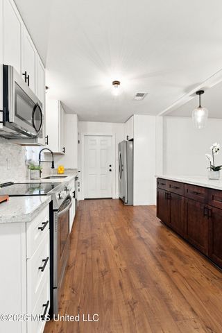 8715 Pine Ridge Boulevard, Diamondhead, MS 39525