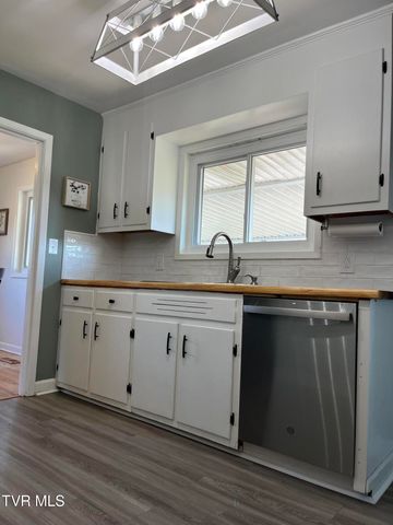 2713 South Highway 81, Jonesborough, TN 37659