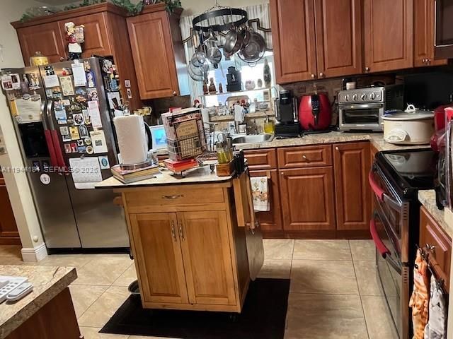 9832 SW 27th Ter, Miami, FL 33165