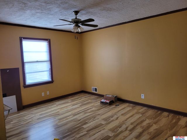 7205 North Ridge Drive, Omaha, NE 68112