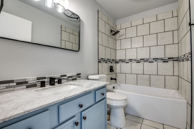 1004 Brae Loch Drive, Dallas, TX 75217
