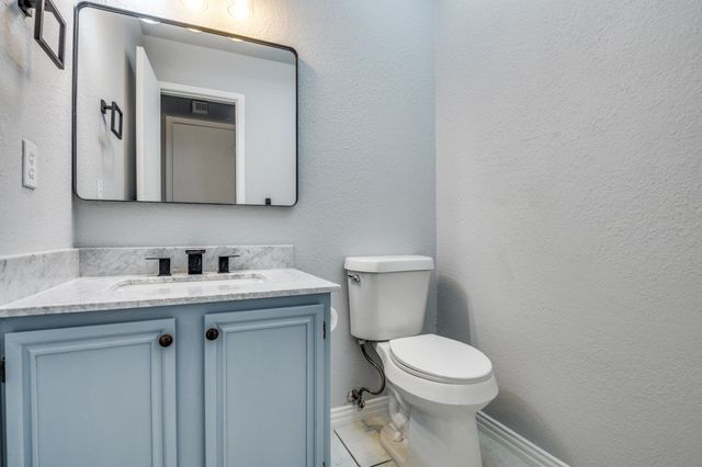 1004 Brae Loch Drive, Dallas, TX 75217