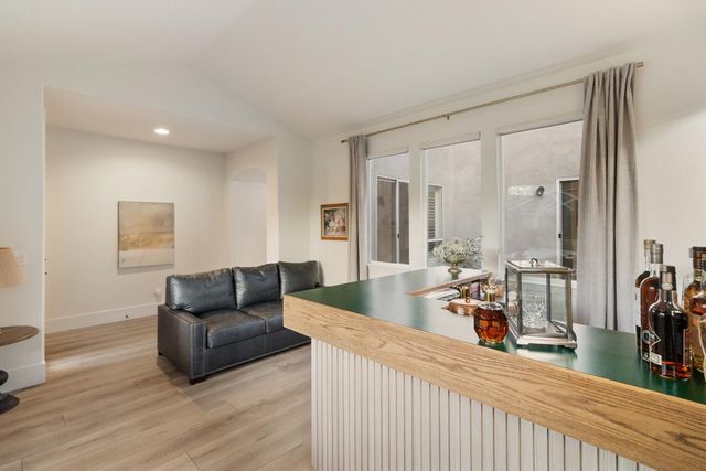 3835 Deer Ridge Ln, Auburn, CA 95602