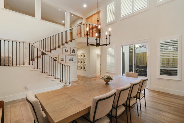 3835 Deer Ridge Ln, Auburn, CA 95602