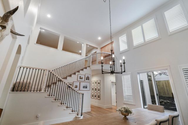 3835 Deer Ridge Ln, Auburn, CA 95602