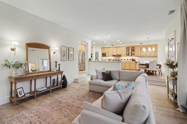 3835 Deer Ridge Ln, Auburn, CA 95602