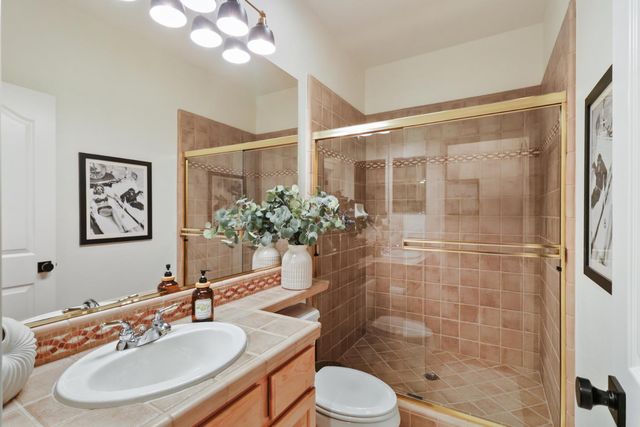 3835 Deer Ridge Ln, Auburn, CA 95602