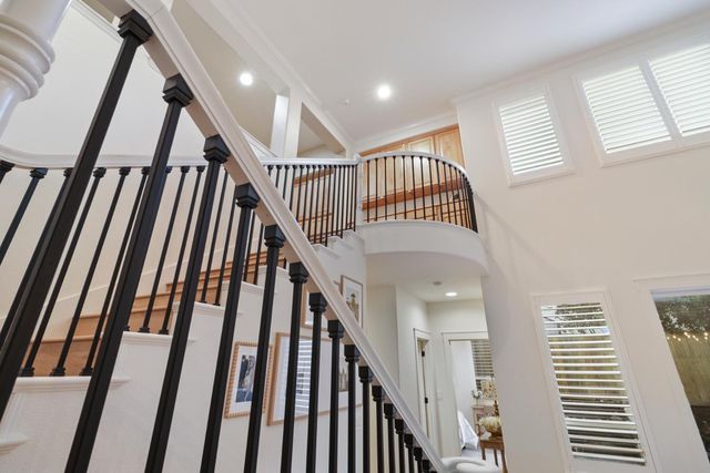 3835 Deer Ridge Ln, Auburn, CA 95602