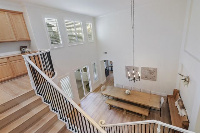 3835 Deer Ridge Ln, Auburn, CA 95602