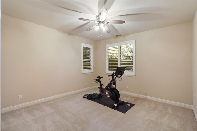 3835 Deer Ridge Ln, Auburn, CA 95602