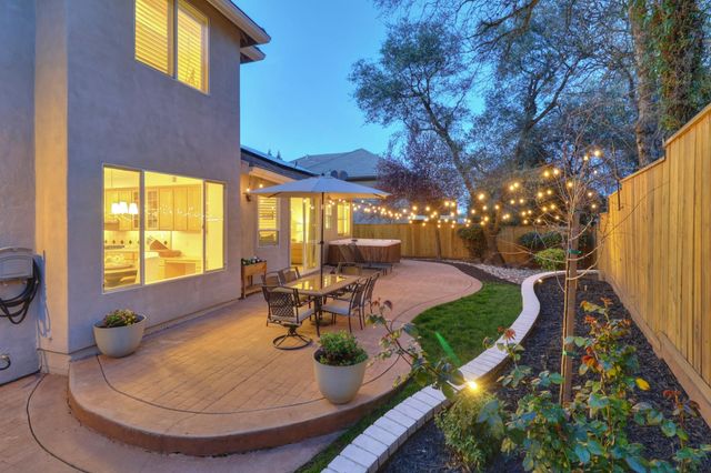 3835 Deer Ridge Ln, Auburn, CA 95602